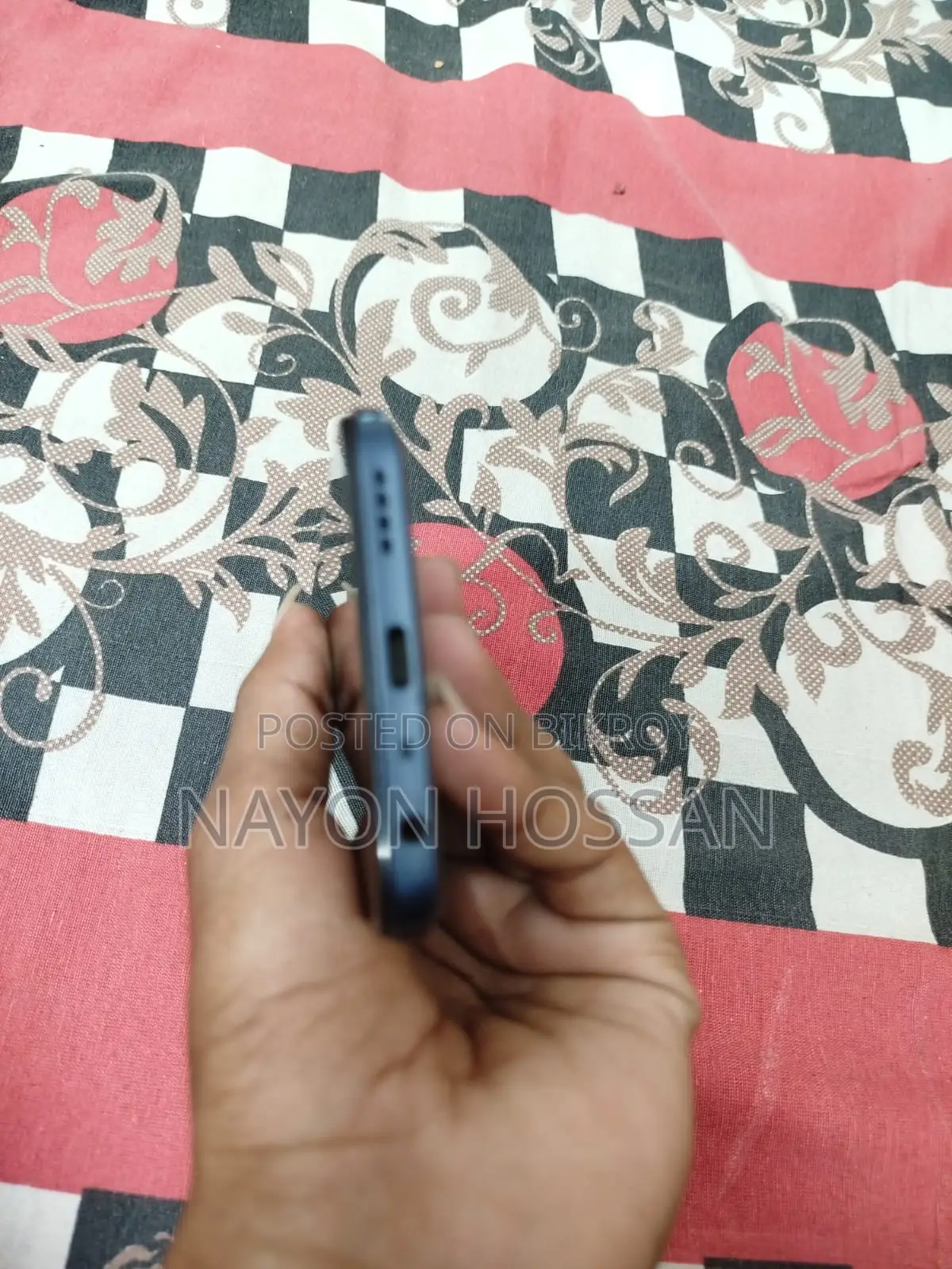 Realme 8 সেই ভাবে নতুন এখনো (Used)