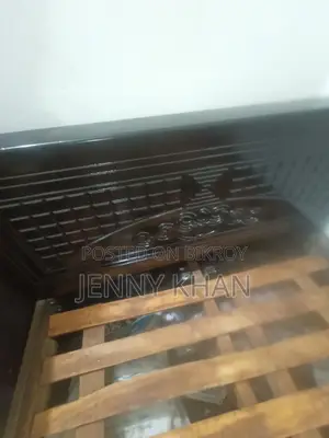 একটি খাট বিক্রি করা হবে। ৪/৭ ফিট