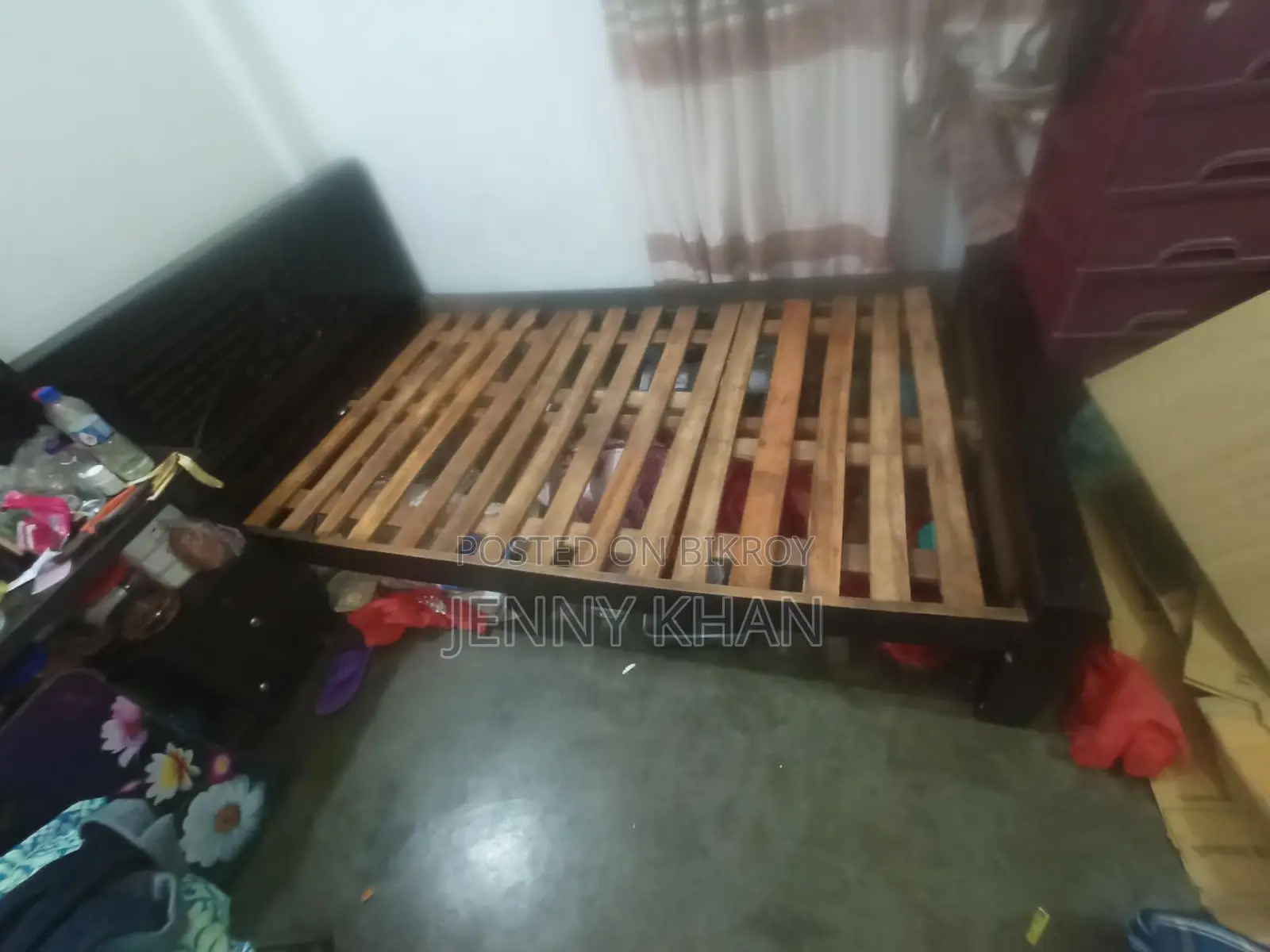 A bed for sale. 4/7 feet