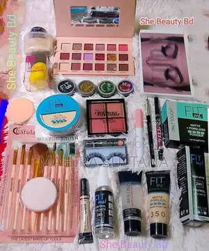 18 Items কসমেটিকস কম্বো প্যাকেজ।