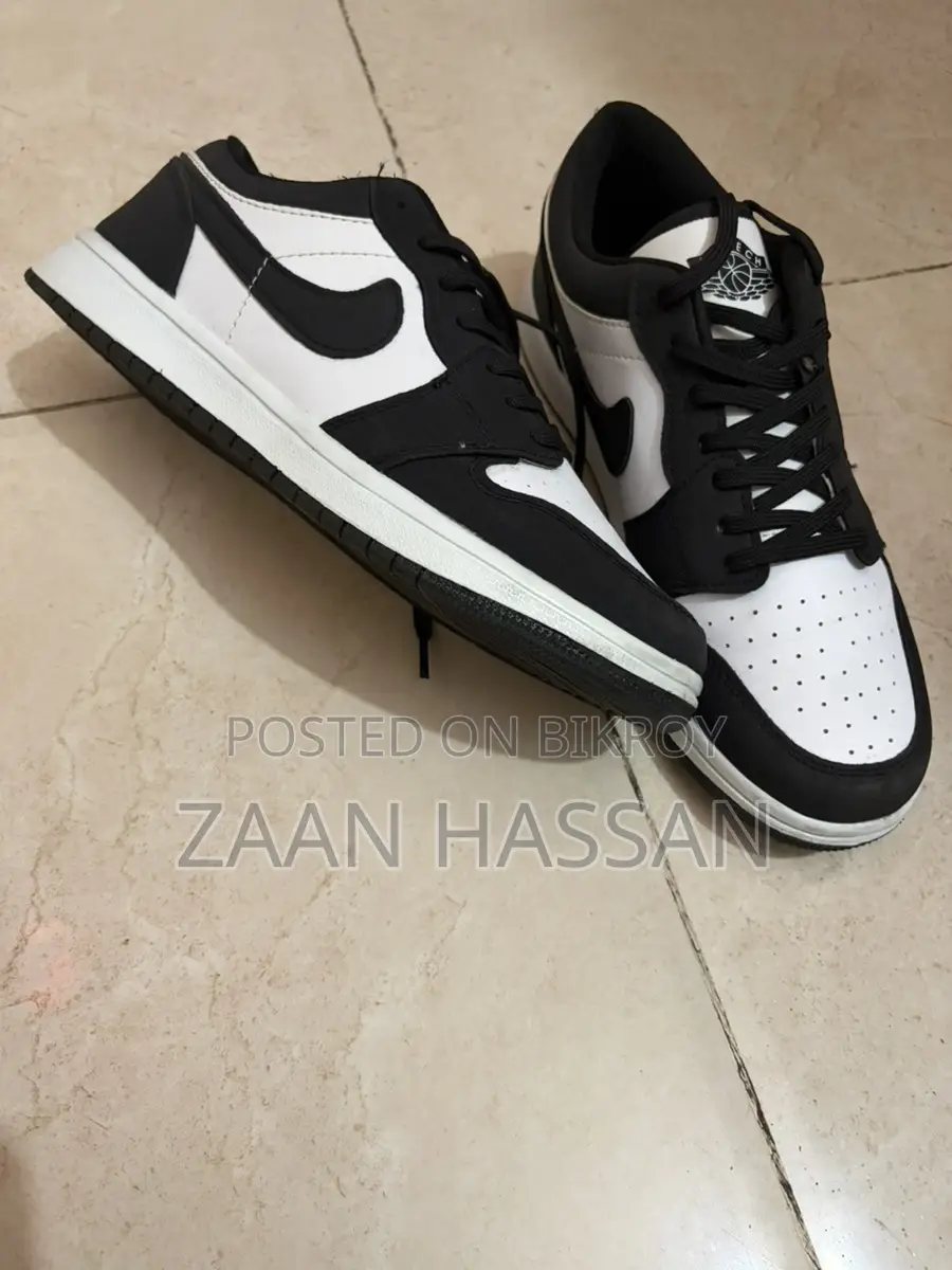 Nike ব্র্যান্ডের জুতো