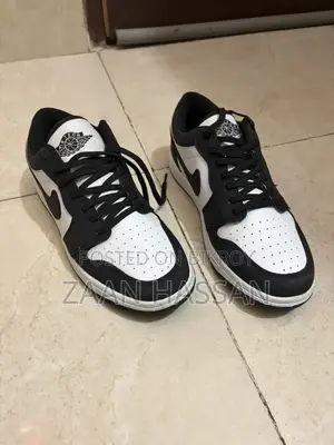 Nike ব্র্যান্ডের জুতো