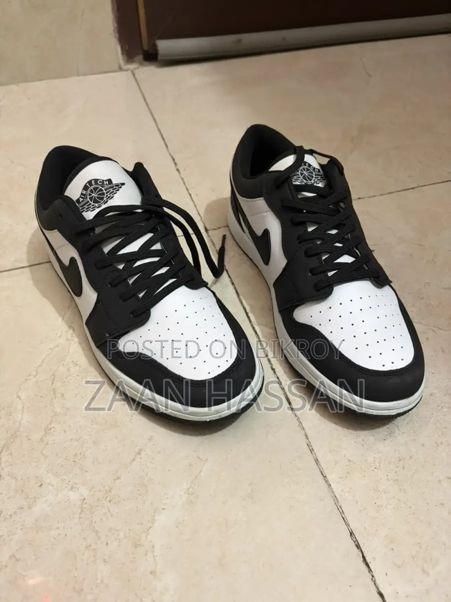 Nike ব্র্যান্ডের জুতো