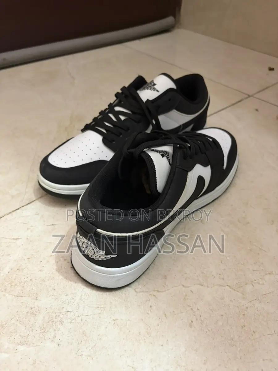 Nike ব্র্যান্ডের জুতো