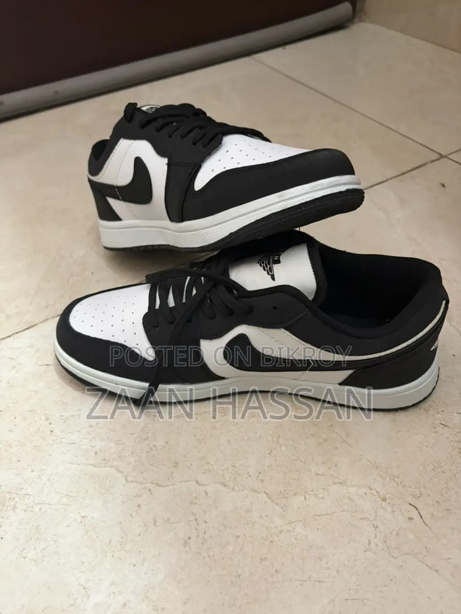 Nike ব্র্যান্ডের জুতো