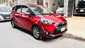 Toyota Sienta . 2017