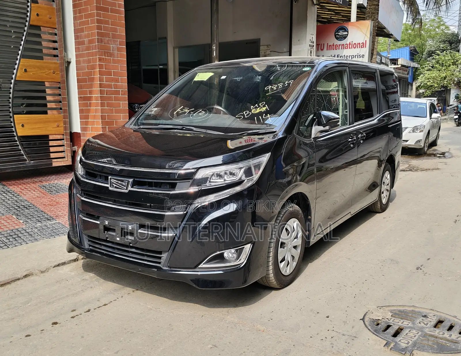 Toyota Noah X-SMART NON HV 2021