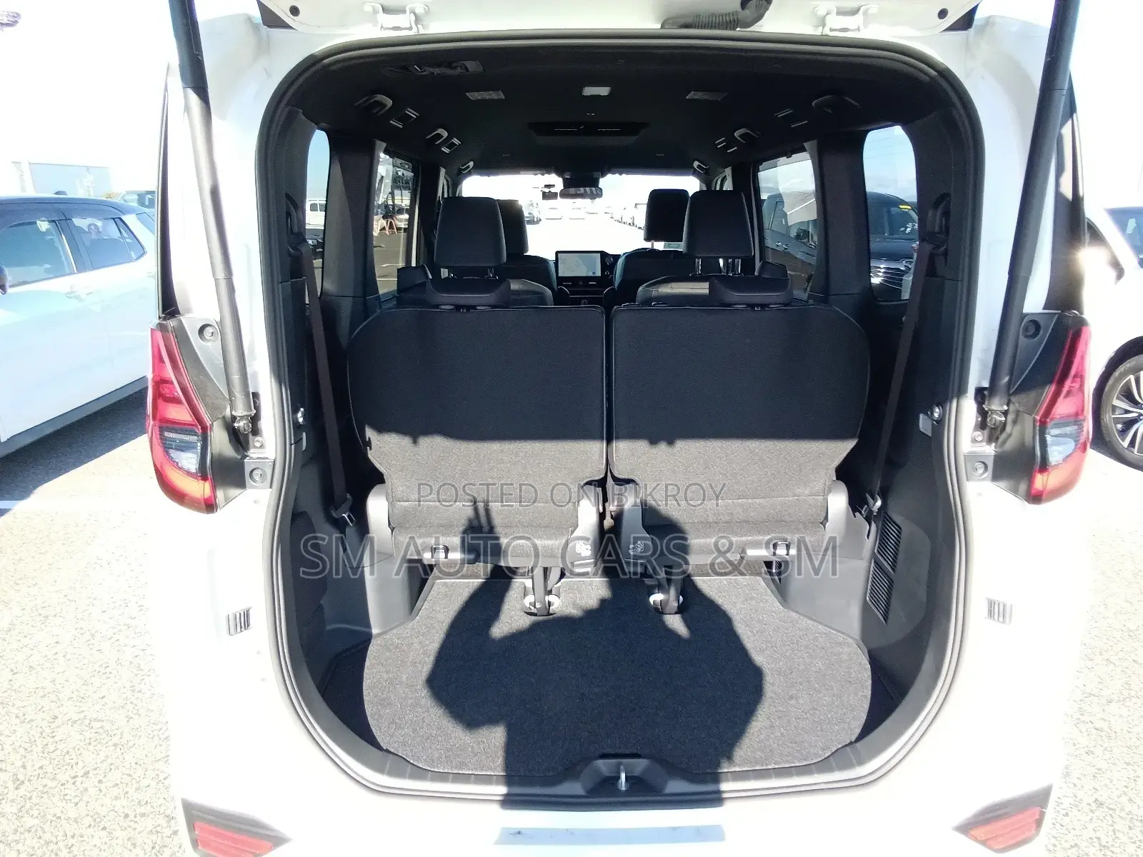 Toyota Noah Hybrid SZ Pearl New 2023