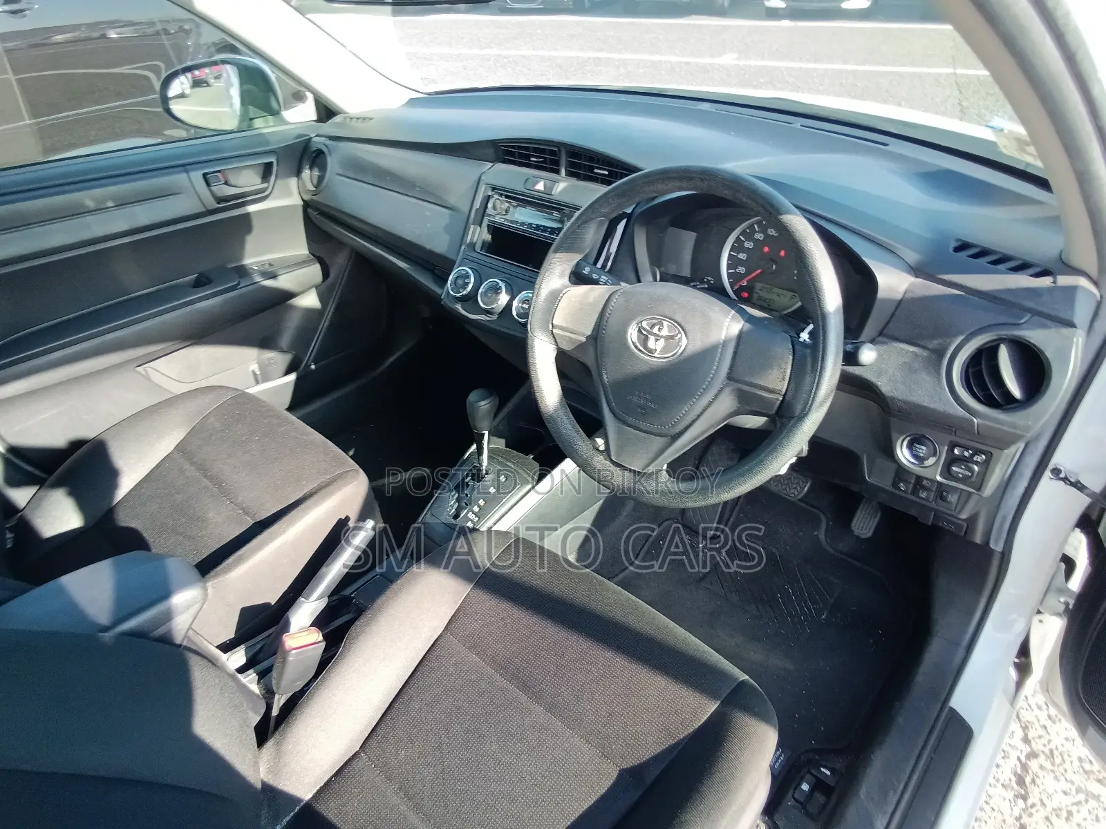 Toyota Axio Non Hybrid EX White 2020