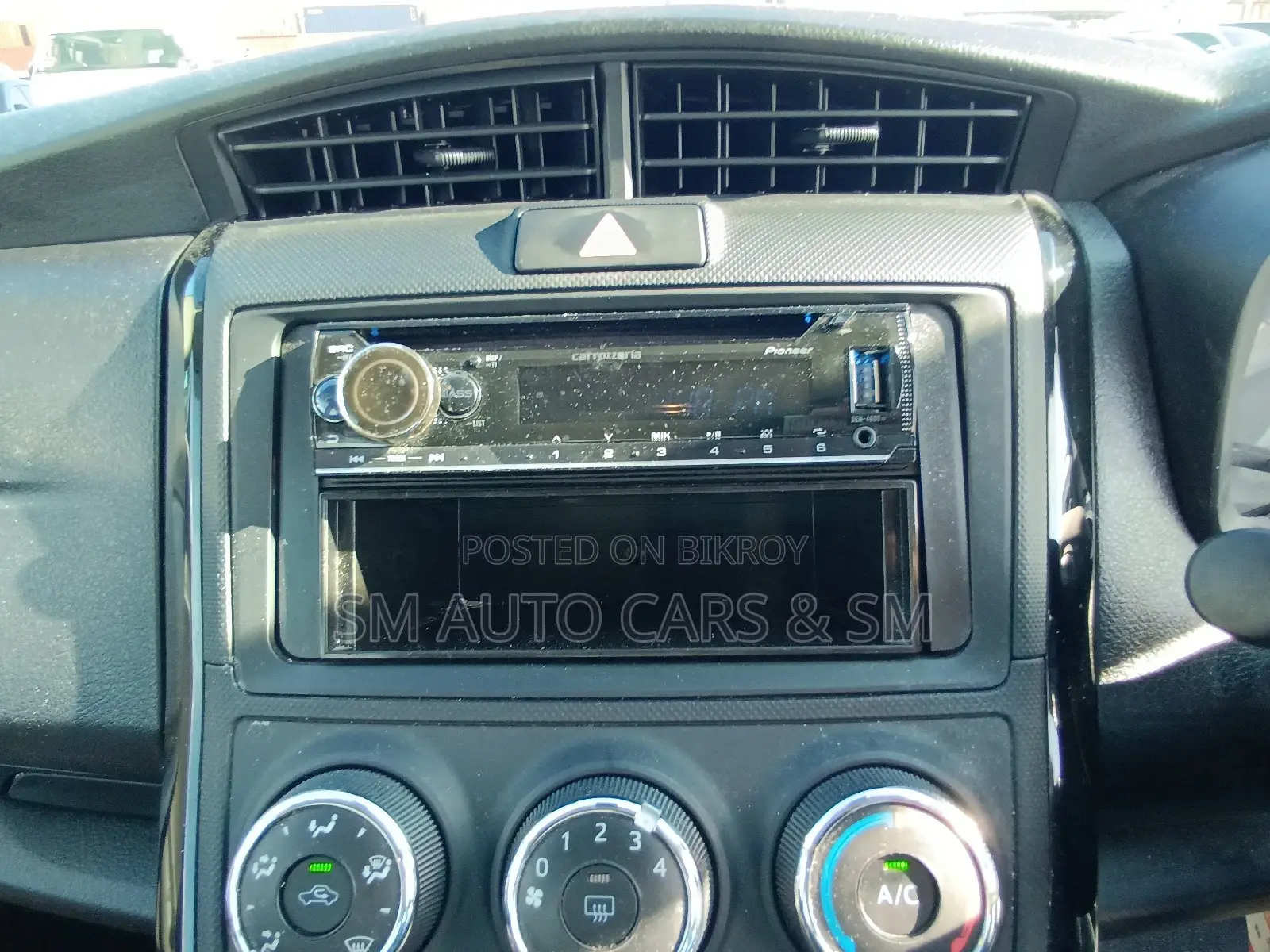 Toyota Axio Non Hybrid EX White 2020