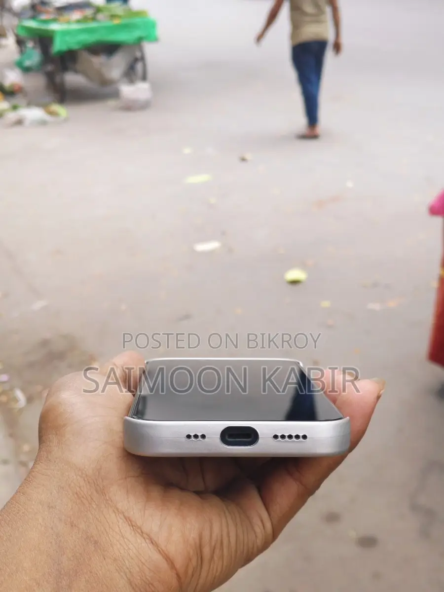 Apple iPhone 14 . (Used)