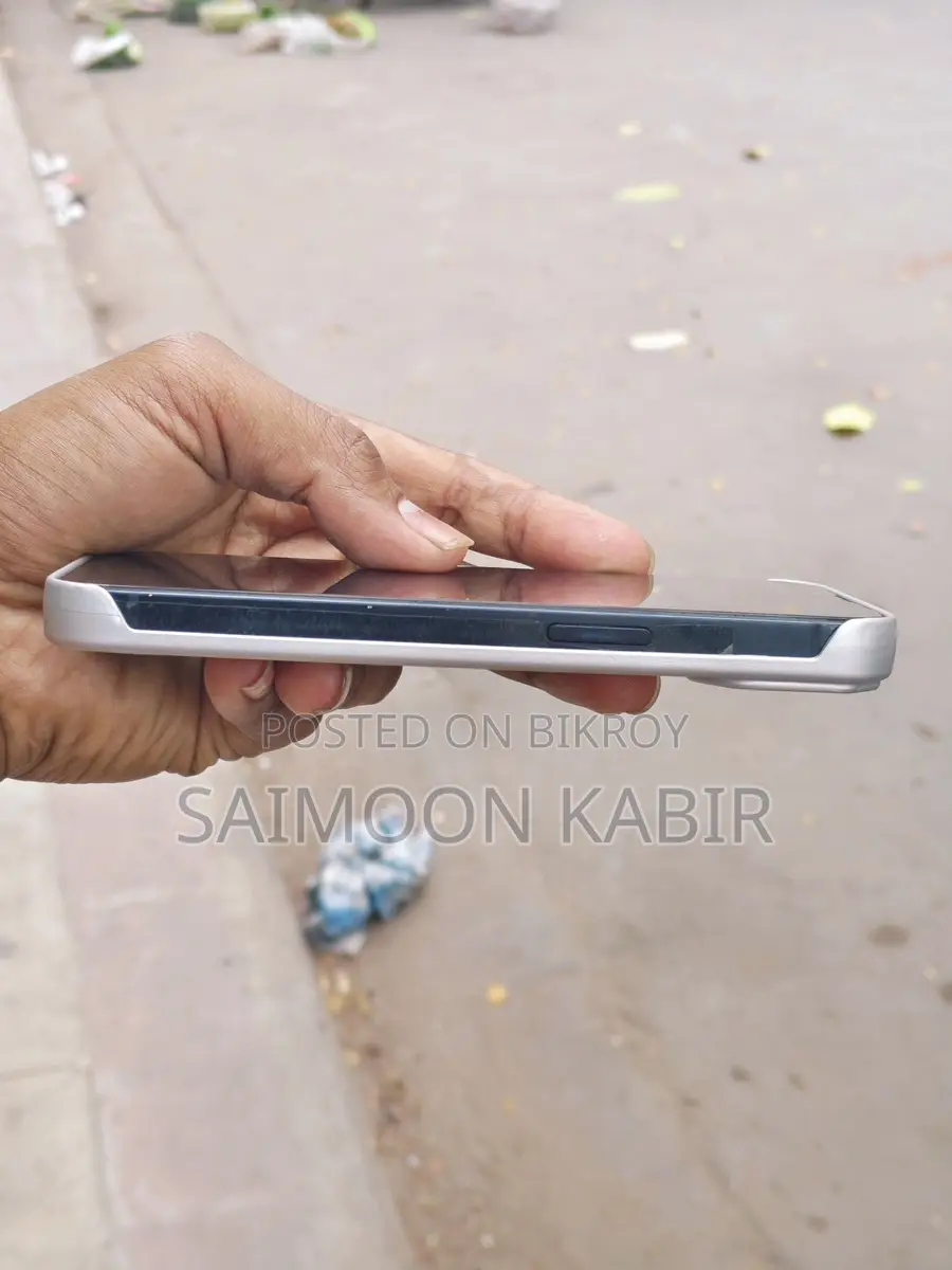 Apple iPhone 14 . (Used)
