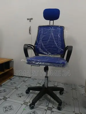 Ergonomic Mesh Office Chair with Headrest – Comfortable and Stylish