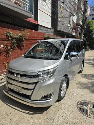 Toyota Noah GI 2020