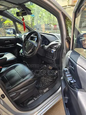 Toyota Noah GI 2020