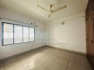 Office for rent 2500 sft nice apartment and good location