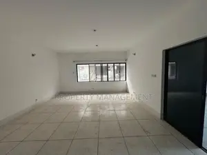Office for rent 2500 sft nice apartment and good location