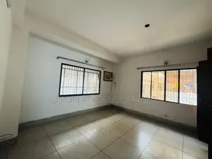 Office for rent 2500 sft nice apartment and good location