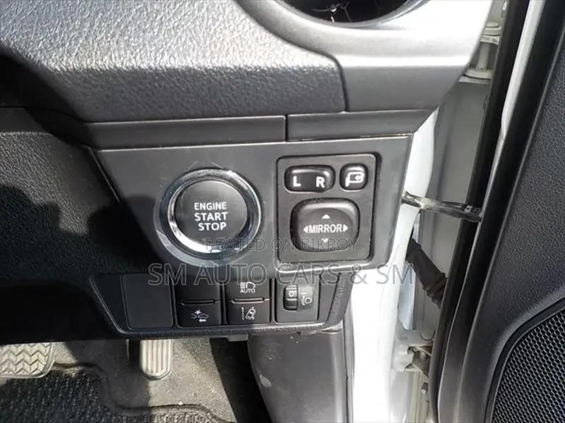 Toyota Axio Non Hybrid EX White 2020