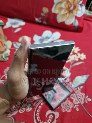 Samsung Galaxy S22 Ultra . (Used)