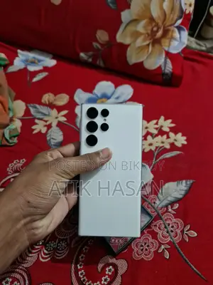 Samsung Galaxy S22 Ultra . (Used)