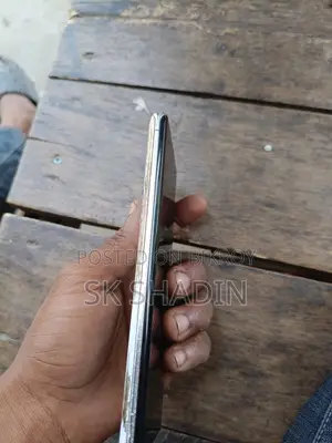 SHARP Aquos zero 6 (Used)