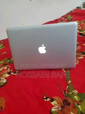 MacBook Pro I5 (8/128GB)