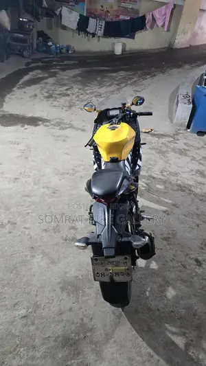 Suzuki GSX . 2020