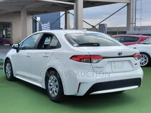 Toyota Corolla HYBRID GX ২০২১