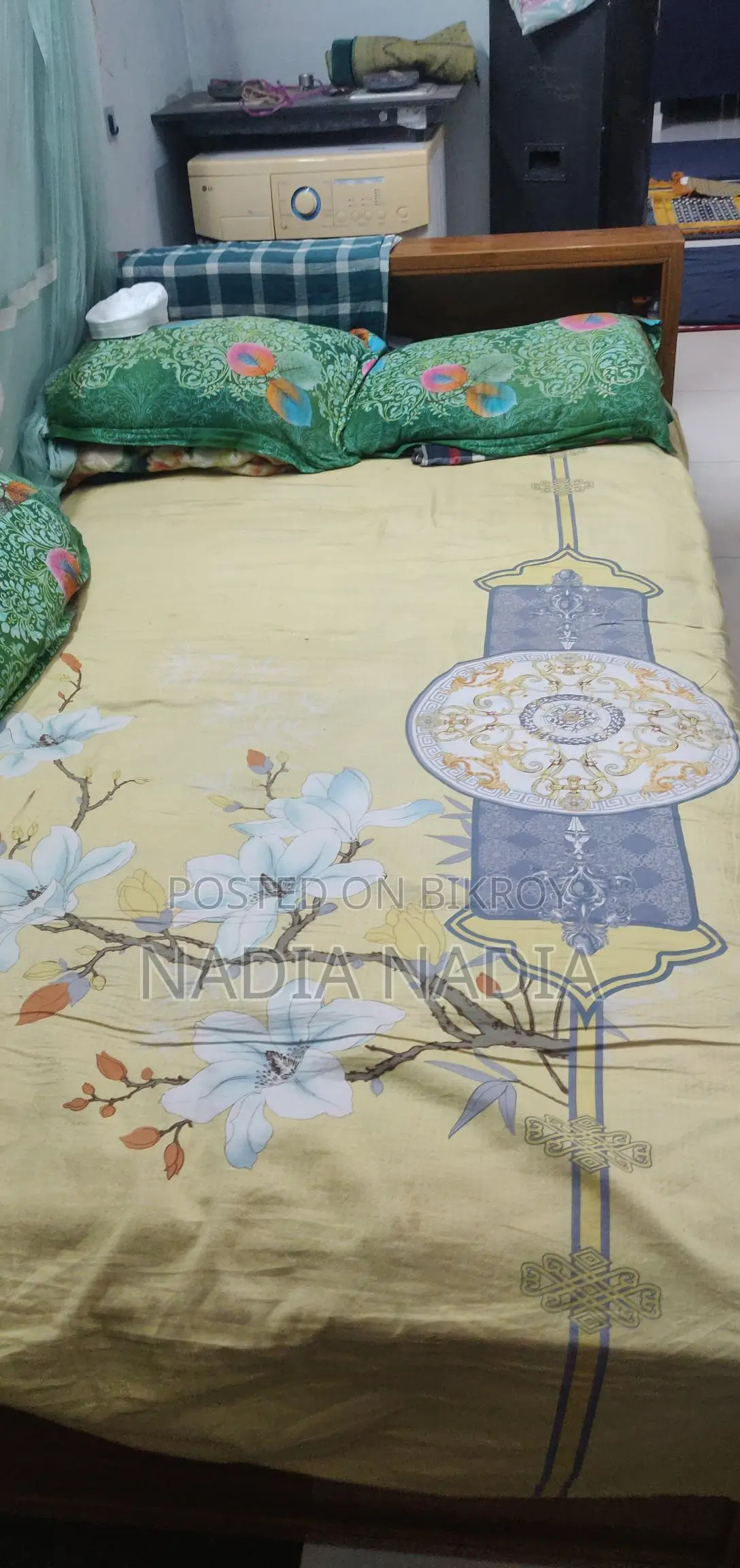 Semi Double Wooden Bed for Sale