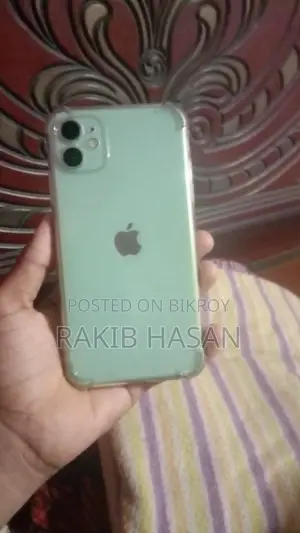 Apple iPhone 11 . (Used)