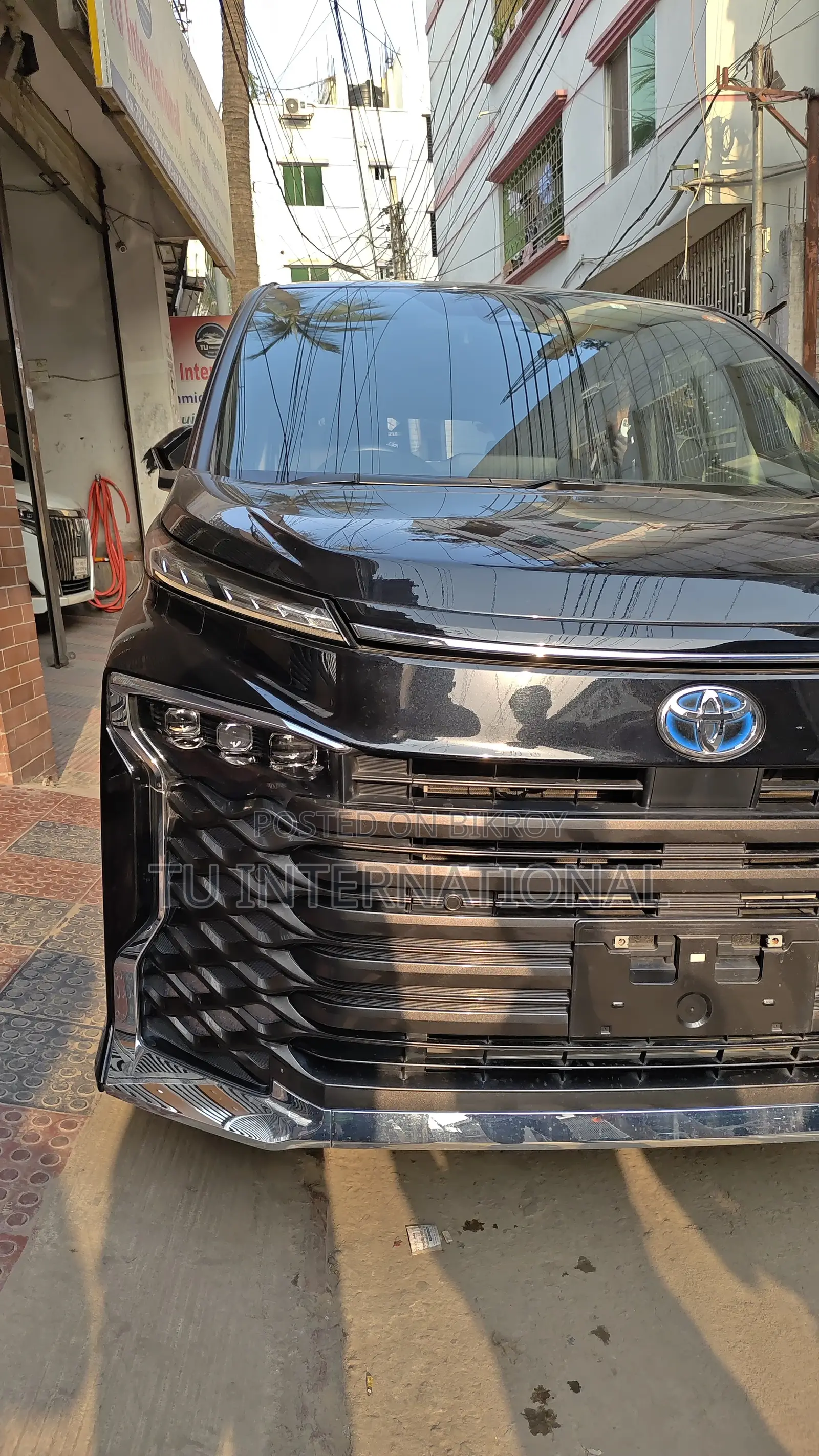 Toyota Voxy HYBRID 2023