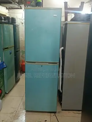 350 Liter running LG refrigerator for sale. 1-month compressor warranty.