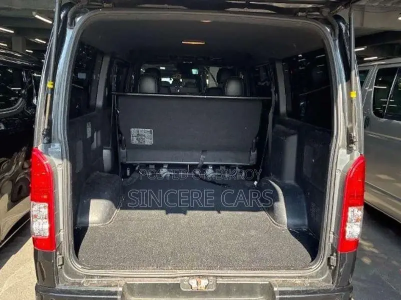 Toyota Hiace Super GL Dark Prime2 2022
