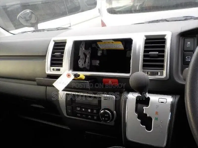 Toyota Hiace Super GL Black 2025
