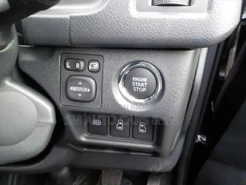 Toyota Hiace Super GL Black 2025