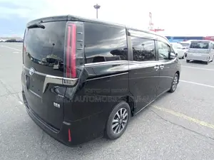 Toyota Esquire GI PREMIUM PACKAGE 2021