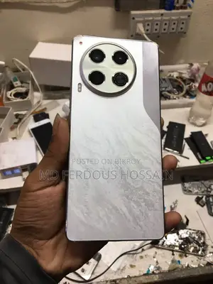 Tecno Camon 30 সুপার ফ্রেশ (Used)