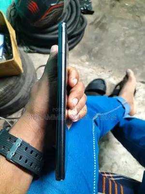Samsung Galaxy S22 Ultra . (Used)