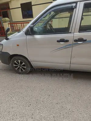 Toyota Noah 2006