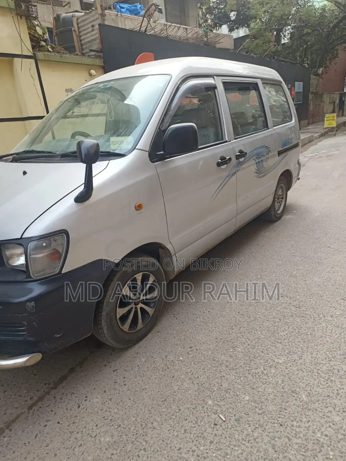 Toyota Noah 2006