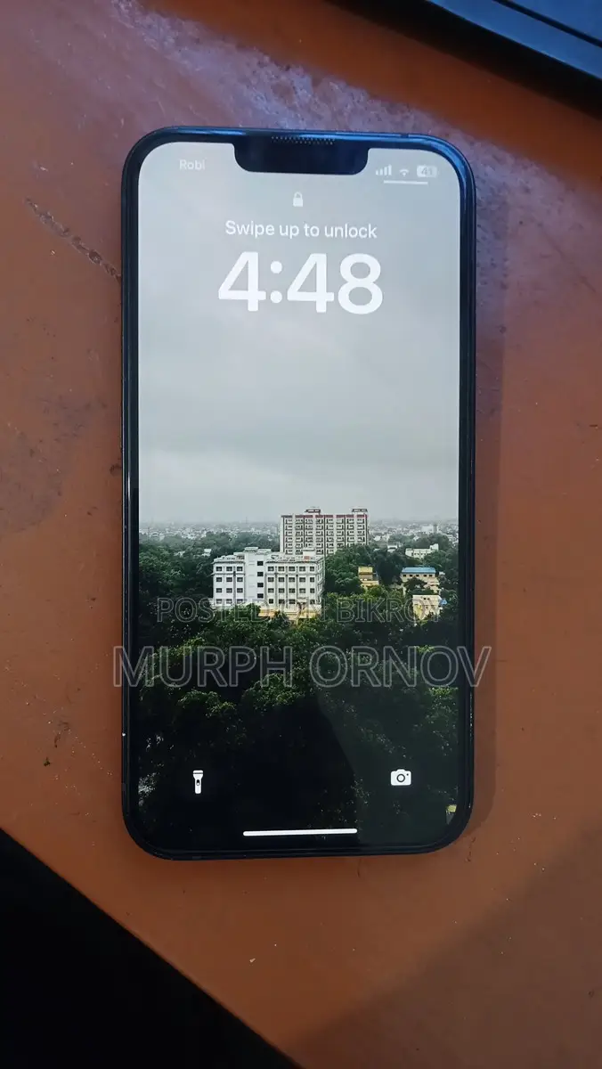 Apple iPhone 13 (Used)