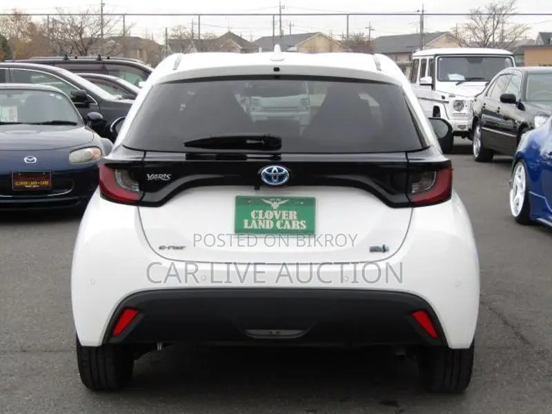 Toyota Yaris Hybrid X pre order 2021