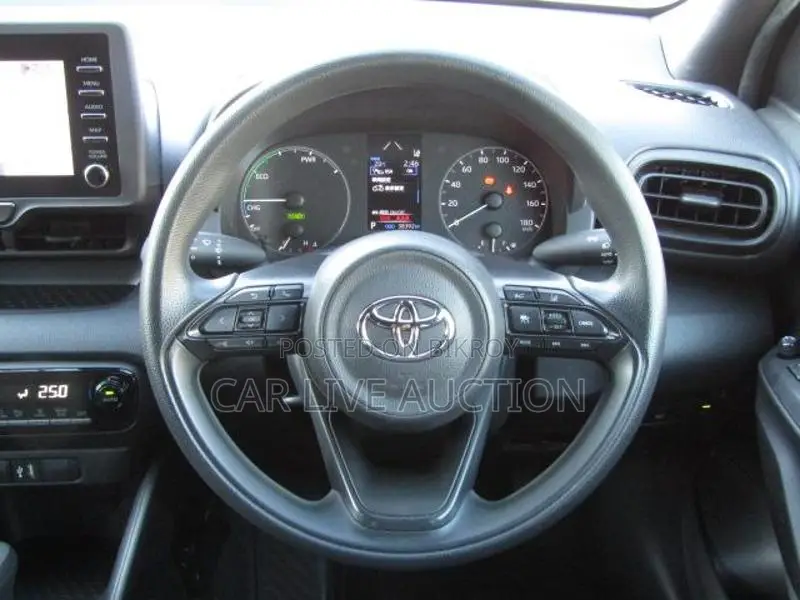 Toyota Yaris Hybrid X pre order 2021