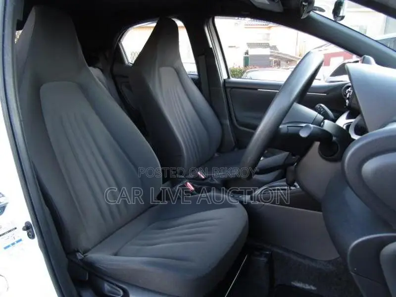 Toyota Yaris Hybrid X pre order 2021