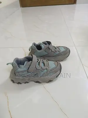 ছেলেদের জুতা