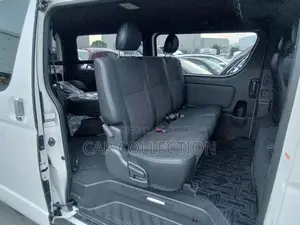 Toyota Hiace S GL Dark PrimePearl 2020