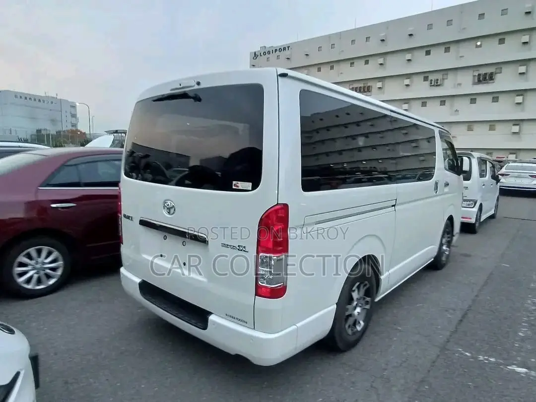 Toyota Hiace S GL Dark PrimePearl 2020