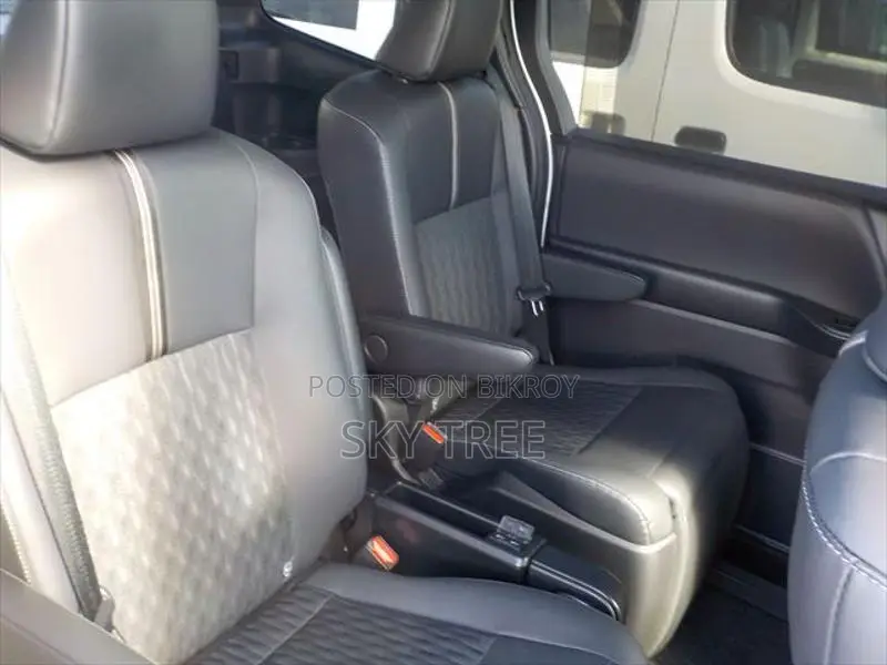 Toyota Noah s-z package 2022