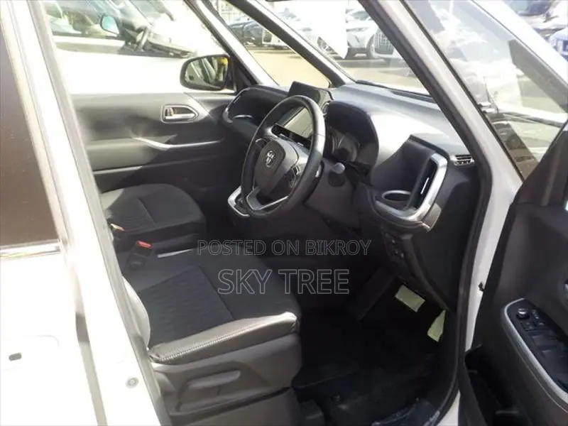 Toyota Noah s-z package 2022